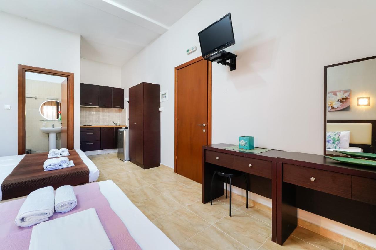 Villa Yanna Олимпия Екстериор снимка